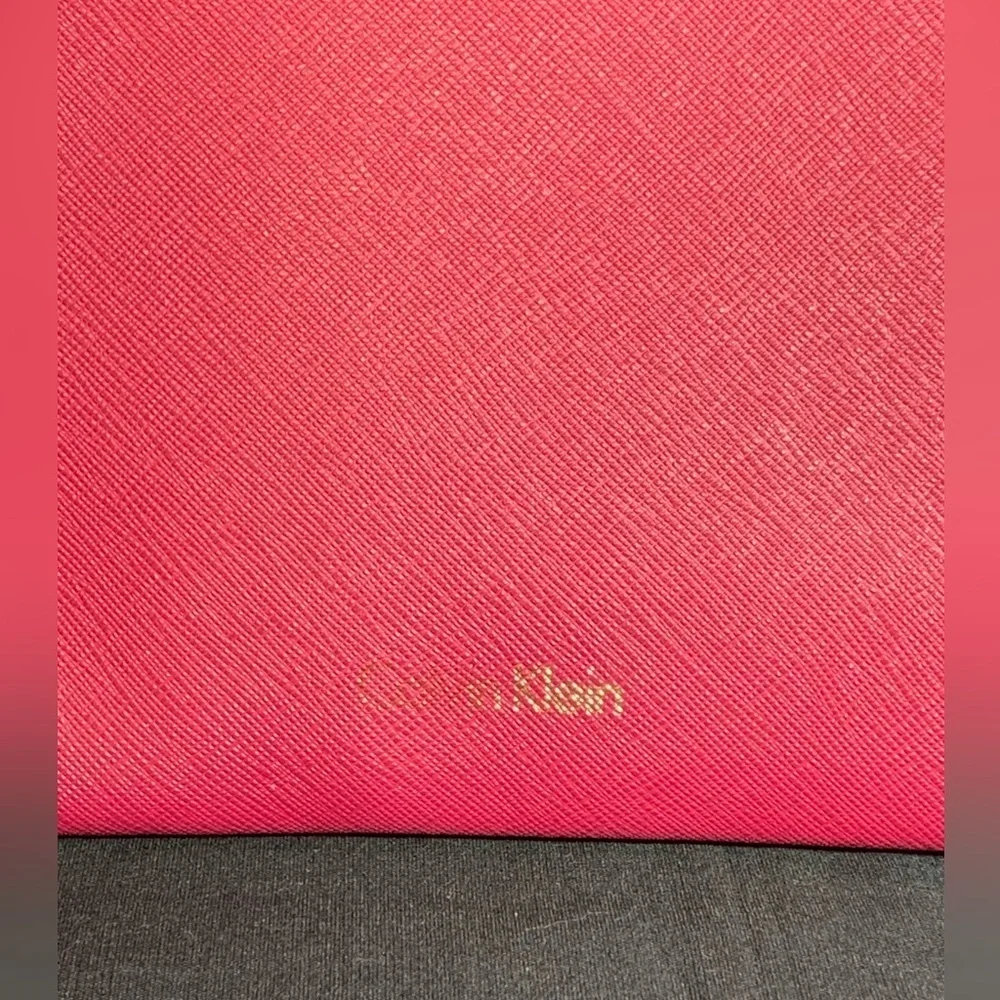 CALVIN Klein wristlet